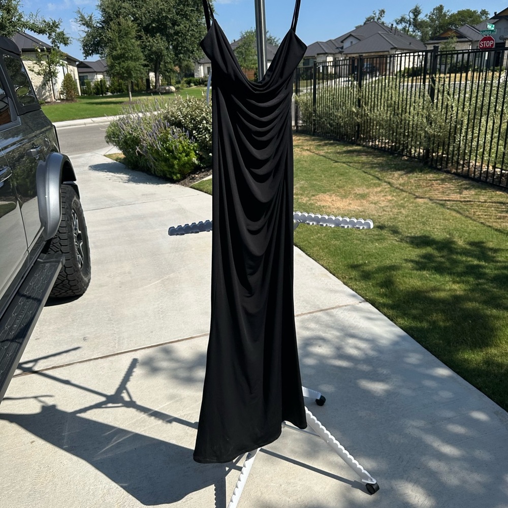 Gorgeous black dress
